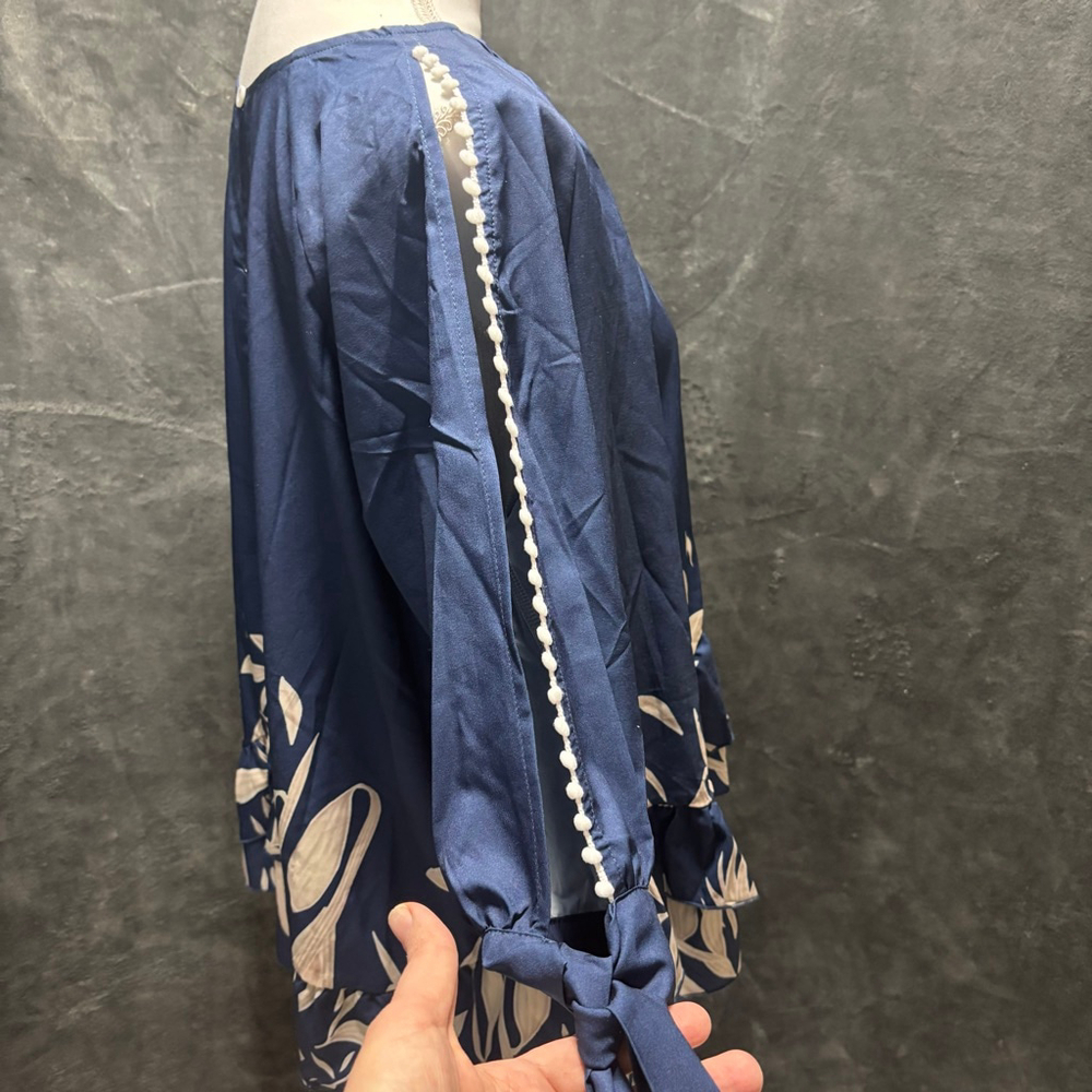 Navy Blue & Silver Boho Ruffle Cold Shoulder Floral Crewneck Top Size XL - Picture 2 of 7